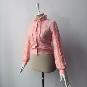 Vintage - 100% Soft Wool - Women's Ruffle Collar Light Salmon Pink Knit Cardigan
